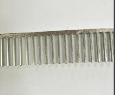 ����־�����